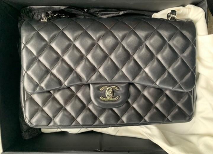 Authentic Chanel Double Flap 2012 Bag (Category: Luxury Bags & Wallets) located in Dasmarinas. Submitted by sanjuan24.msj (Listing ID 1120722549, Image 1). Description: Authentic Chanel Double Flap 2012 Bag For only ₱ 380,000 pesos!! #luxuryBag • Brand : Authentic 💯 Chanel Double Flap 2012 Bag | Bought in Europe selling low • Used twice only Chanel Bag with complete inclusion box, dustbag and Authenticity Card. Message us for more details! 📩.