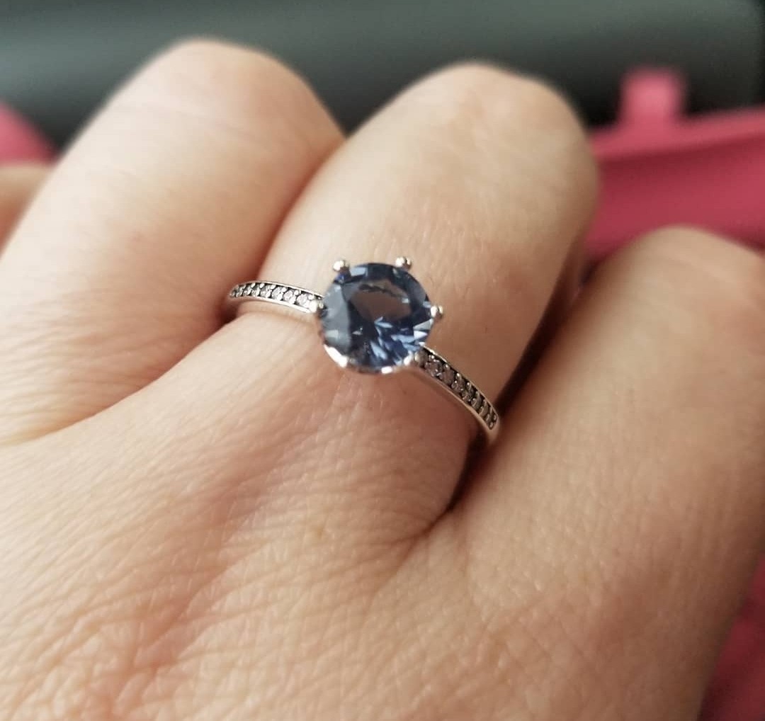 Blue sparkling crown ring cheap