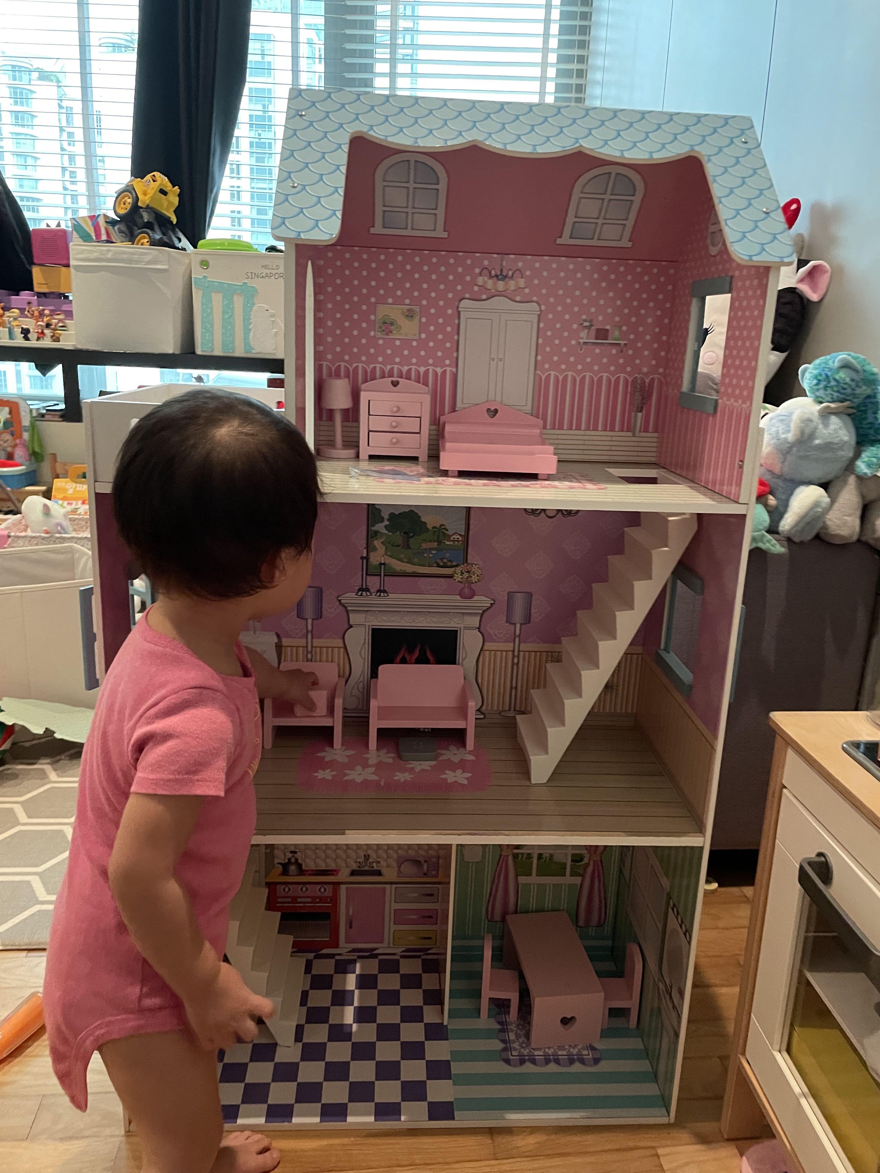 doll house big doll