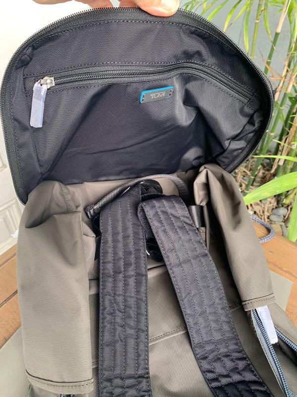 Brand new TUMI Men’s backpack (Category: Luxury Bags & Wallets) located in Quezon City. Submitted by luxebagsph2020 (Listing ID 1120654270, Image 2). Description: .