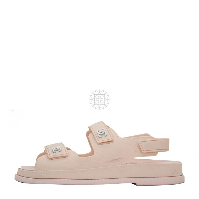 Chanel pink rubber 2025 sandals