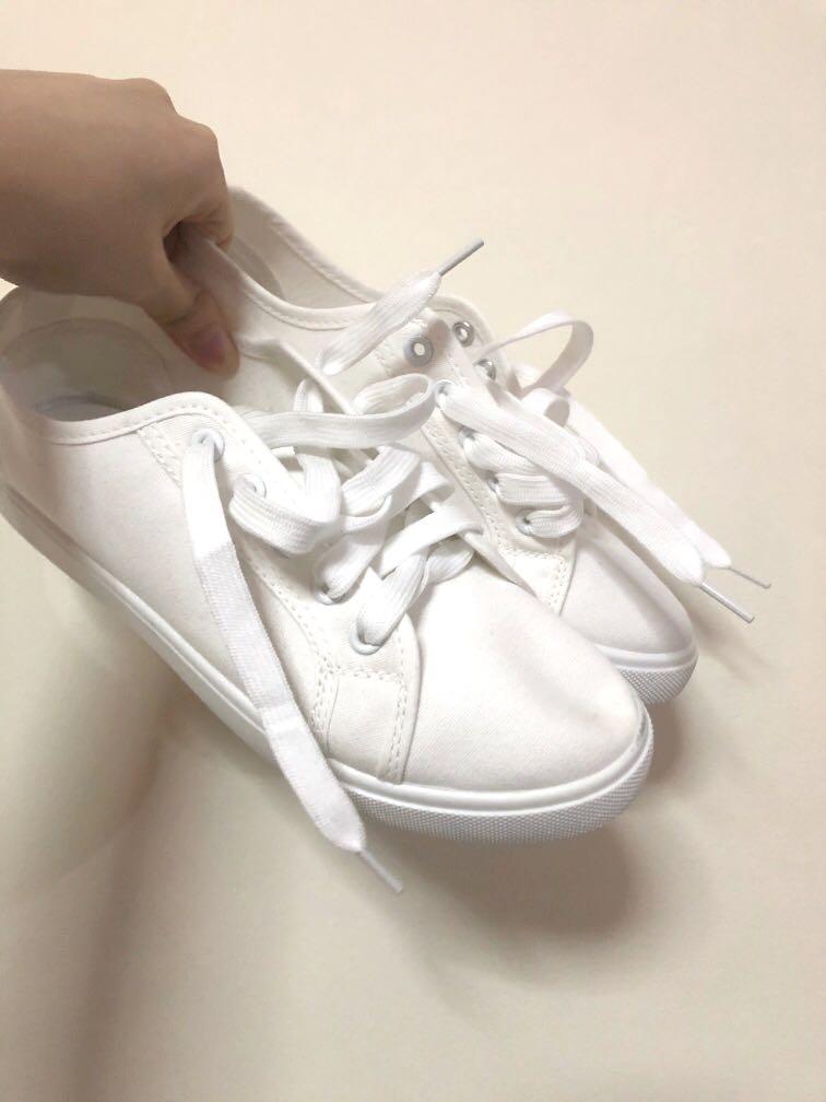 Cheap white new arrivals sneakers