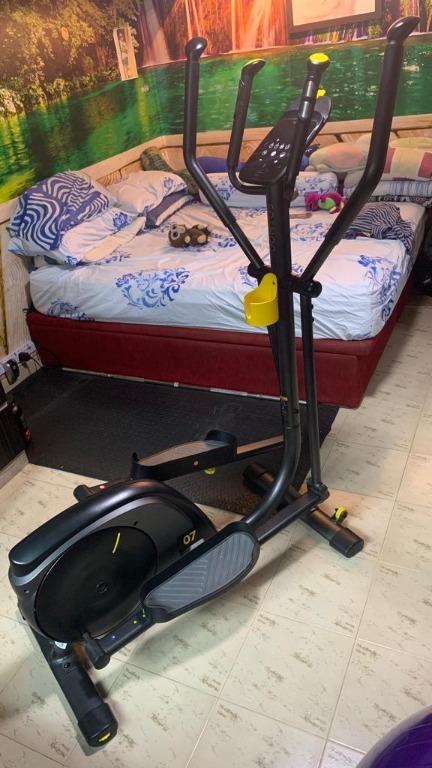 Cross Trainer Clearance EL 500 DOMYOS Sports Equipment Exercise Fitness Cardio Fitness Machines on Carousell