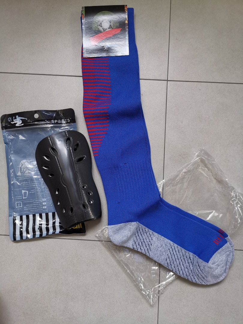 Football soccer knee guard socks, Sports Equipment, Other Sports