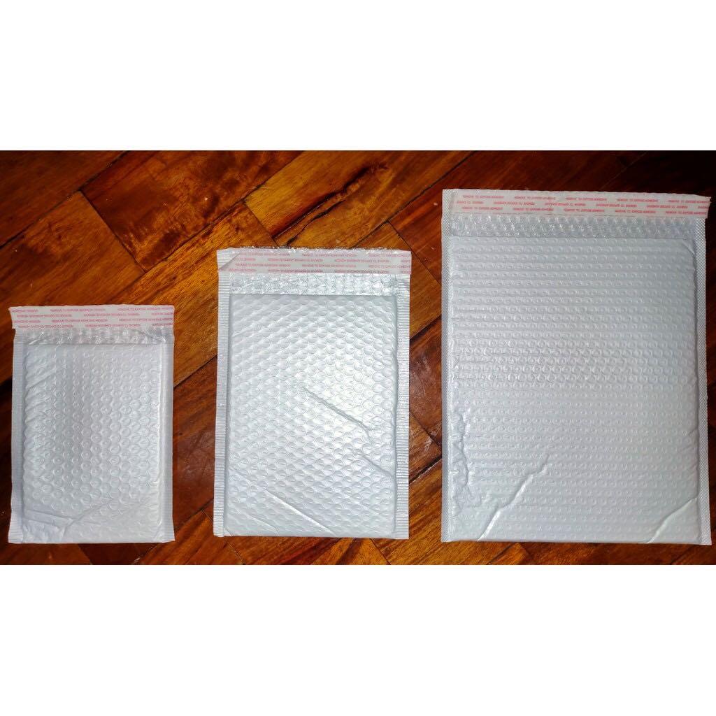 Lightweight Poly Bubble Mailer (Category: Craft Supplies & Tools) located in Malabon City. Submitted by heyitskhen (Listing ID 1120613180, Image 1). Description: Color: PINK Sizes: Xxsmall-11x15cm-8 each Xsmall - 13x15cm-9 each small - 15x18 cm -11 each medium - 18x23 cm -15 each large - 23x28cm-18 each Xlarge-26x32cm-24 each Xxlarge-30x38cm-27 each Color: Blue Sizes: xxsmall-11x15cm-8 each Xsmall- 13x15cm-9 each Small-15x18cm-11 each Medium-18x2