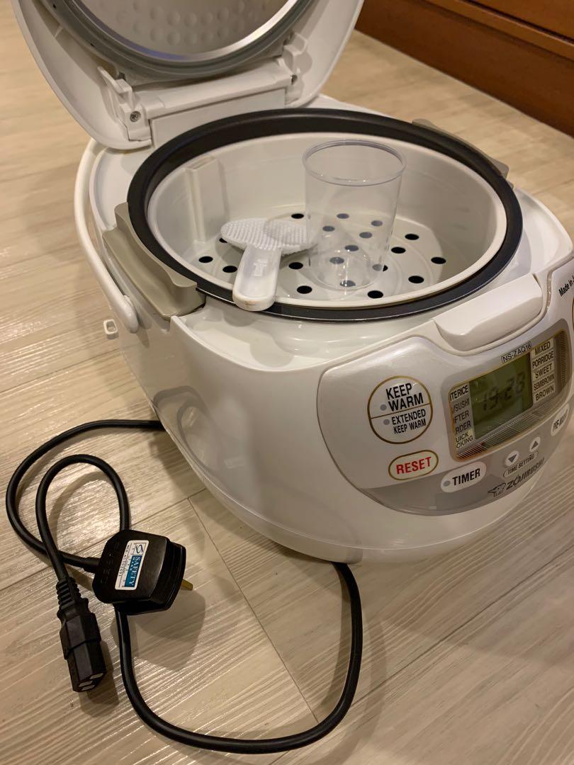 Made in Japan Zojirushi Fuzzy Logic rice cooker/warmer size
