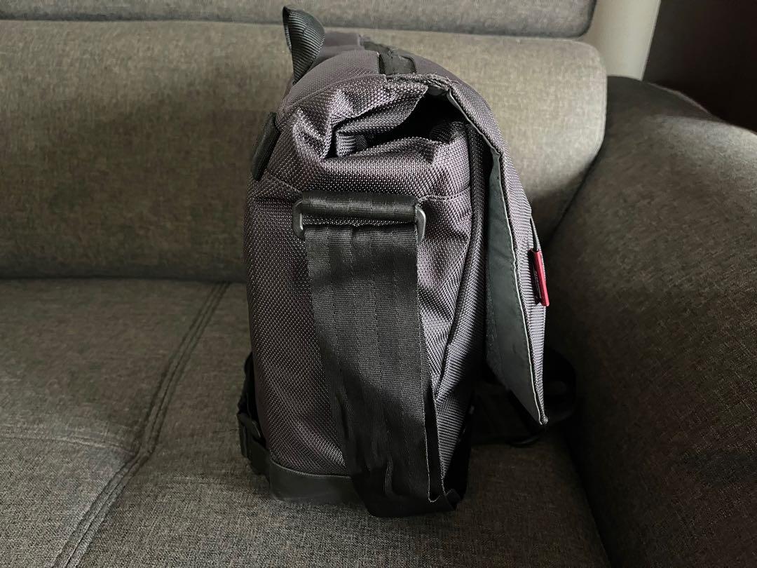 Manfrotto Lifestyle Manhattan Speedy 10 Camera Messenger Bag Gray