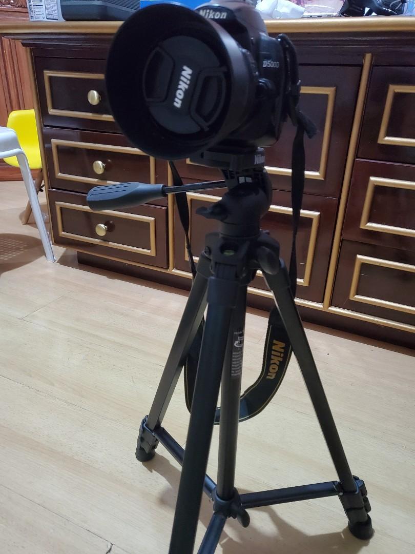 Nikon D5000 dslr (Category: Cameras) located in Manila. Submitted by swiftdragon_0c099a (Listing ID 1120690757, Image 2). Description: nikon d5000 with lens 18-55mm charger, bag, manual comes also with 2 extra lens wide 50mm and zoom 70-300mm tri pod good as new cameras view lcd has Crack wala na iba flaws all in good conditions.