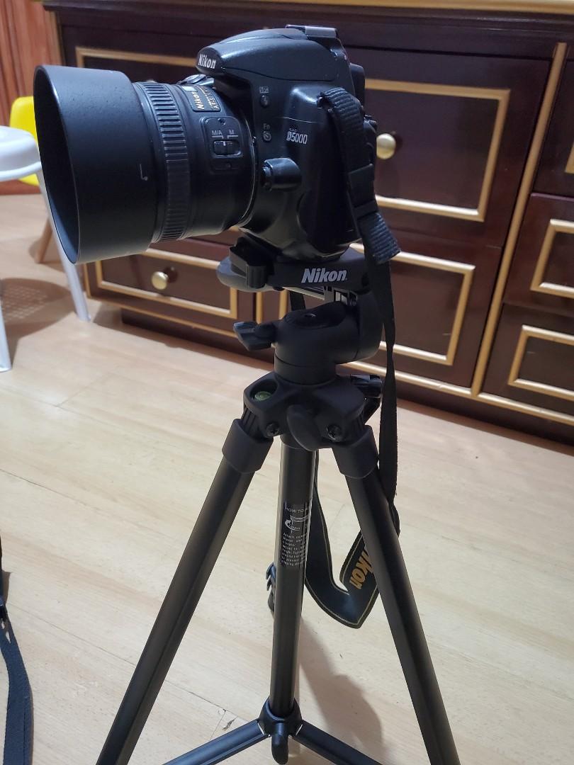 Nikon D5000 dslr (Category: Cameras) located in Manila. Submitted by swiftdragon_0c099a (Listing ID 1120690757, Image 3). Description: nikon d5000 with lens 18-55mm charger, bag, manual comes also with 2 extra lens wide 50mm and zoom 70-300mm tri pod good as new cameras view lcd has Crack wala na iba flaws all in good conditions.