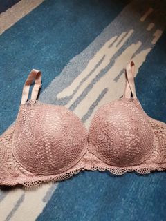 (Category: ) located in . Submitted by lilttlecabin (Listing ID 1120629089, Image 1). Description: .