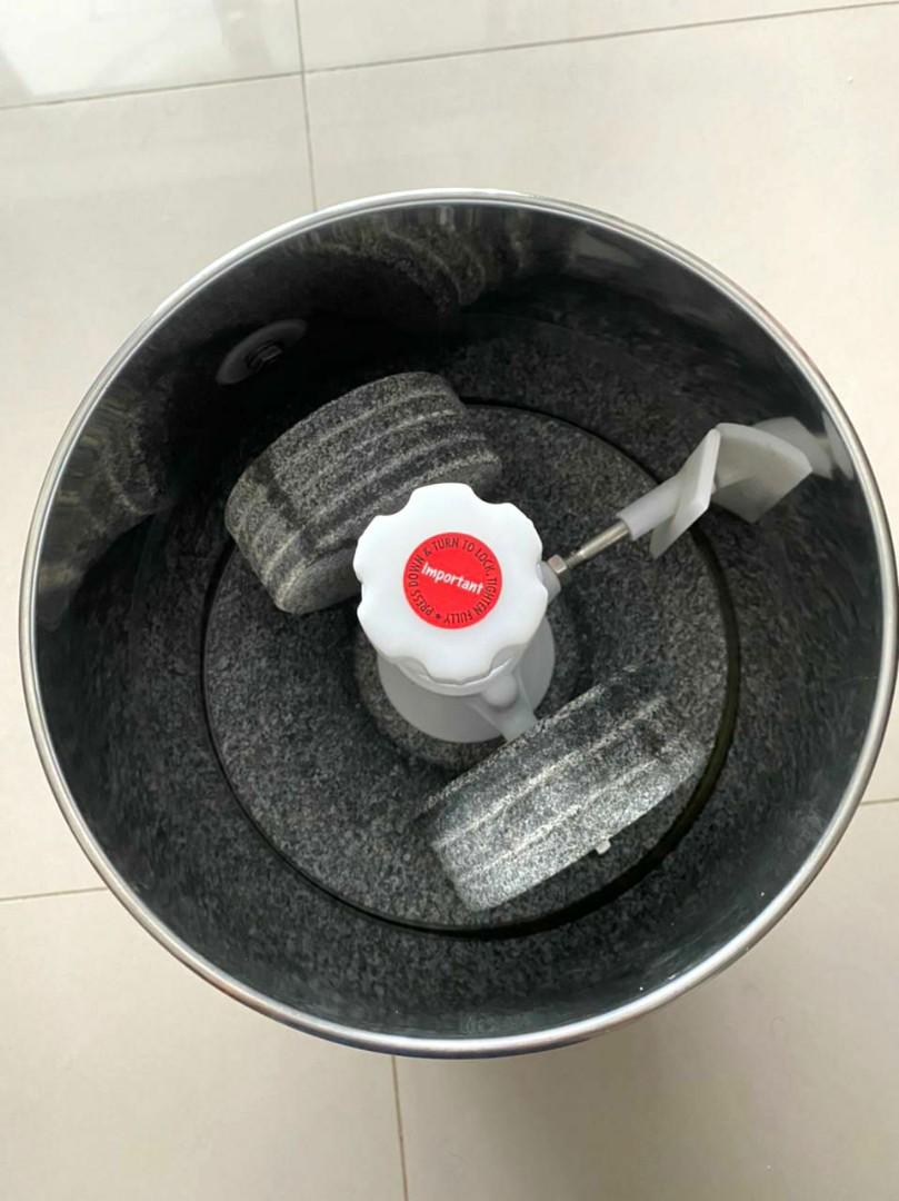 Premier Table Top Tilting Grinder, TV & Home Appliances, Kitchen