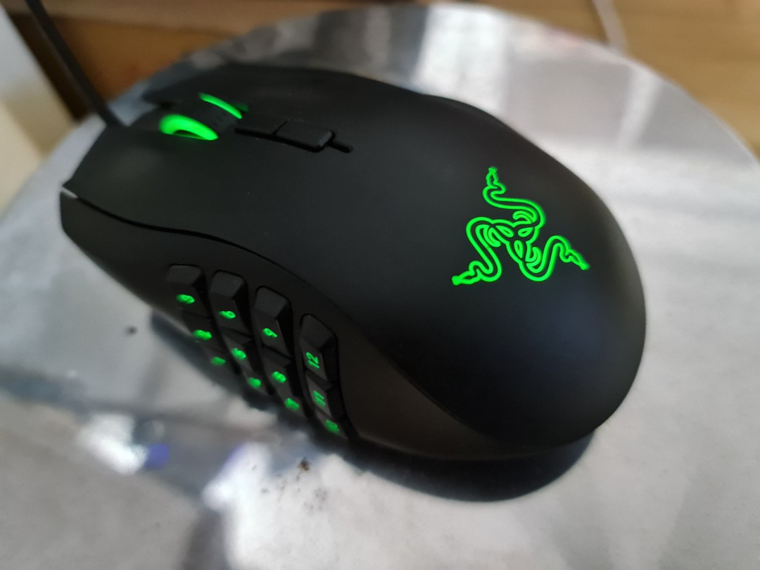 Razer Naga Wired MMO Ergonomic Gaming Mouse With 19 Buttons (Not Chroma ...