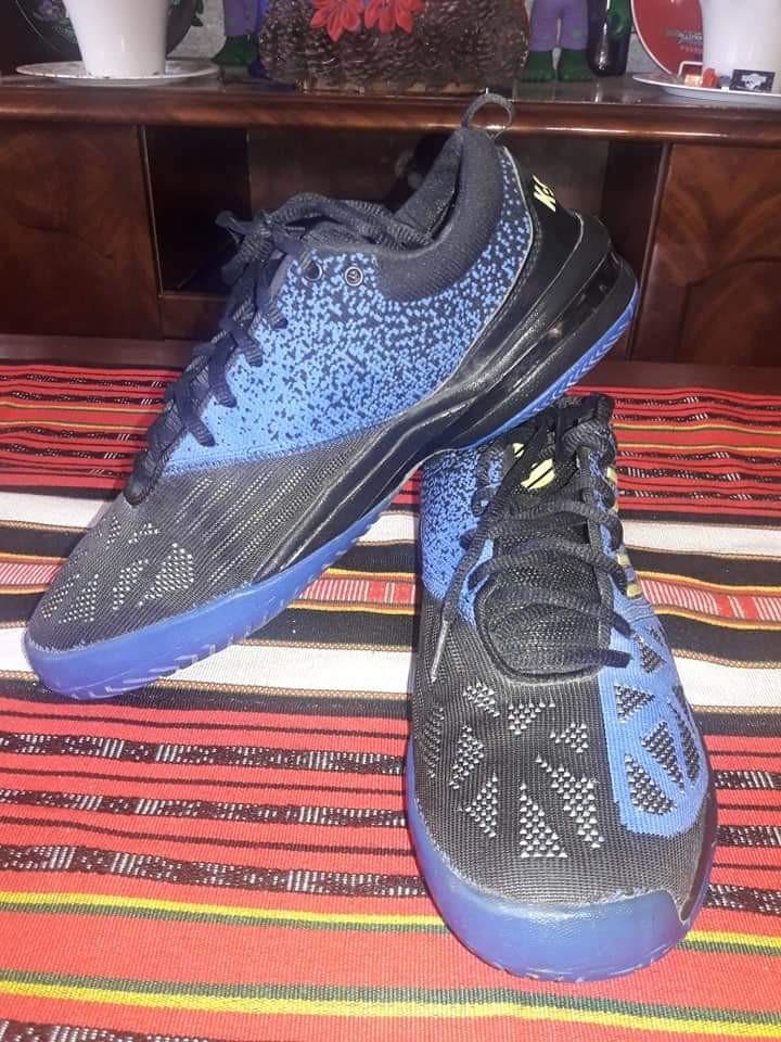 The KSWISS KNITSHOT men s tennis shoea or sneakers Men s Fashion
