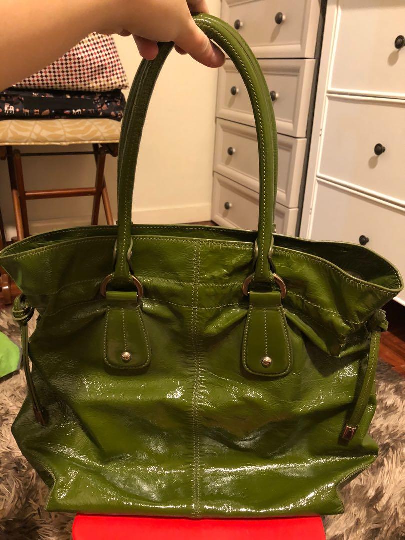 Tod’s green tote (Category: Luxury Bags & Wallets) located in Taguig. Submitted by joyce.prelovedph (Listing ID 1120631941, Image 2). Description: Tod’s shoulder or tote bag, Orignal with dust bag .