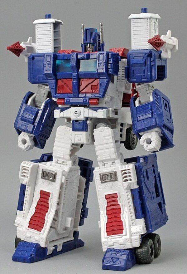 Transformers Kingdom Ultra Magnus, Hobbies & Toys, Collectibles