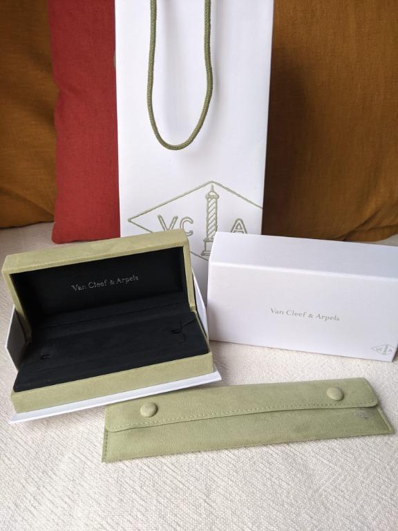 Van Cleef and Arpels VCA Bracelet Box and Paper bag, Women's Fashion ...