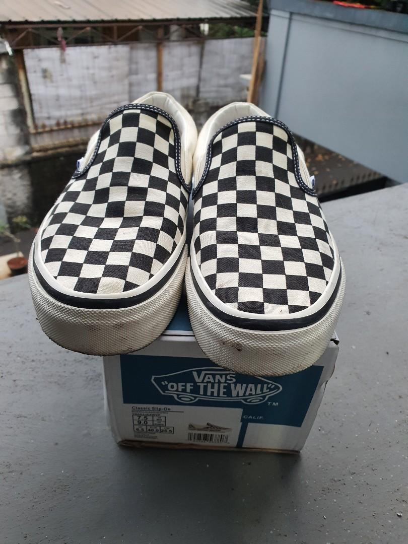 vans checkerboard slip on fast times