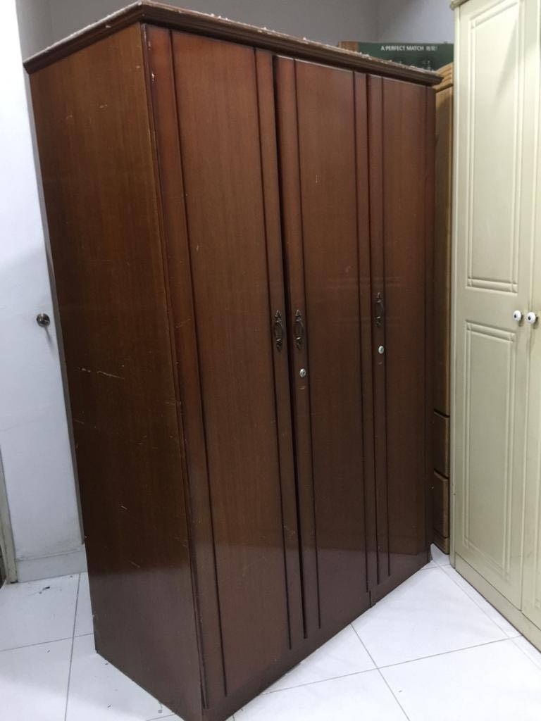 Wardrobe (Almari), Furniture & Home Living, Furniture, Shelves