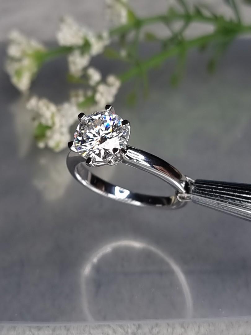 2.00ct Plum Blossoms cut Moissanite Diamond Ring Women s Fashion