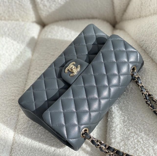 Chanel 21b classic flap clearance