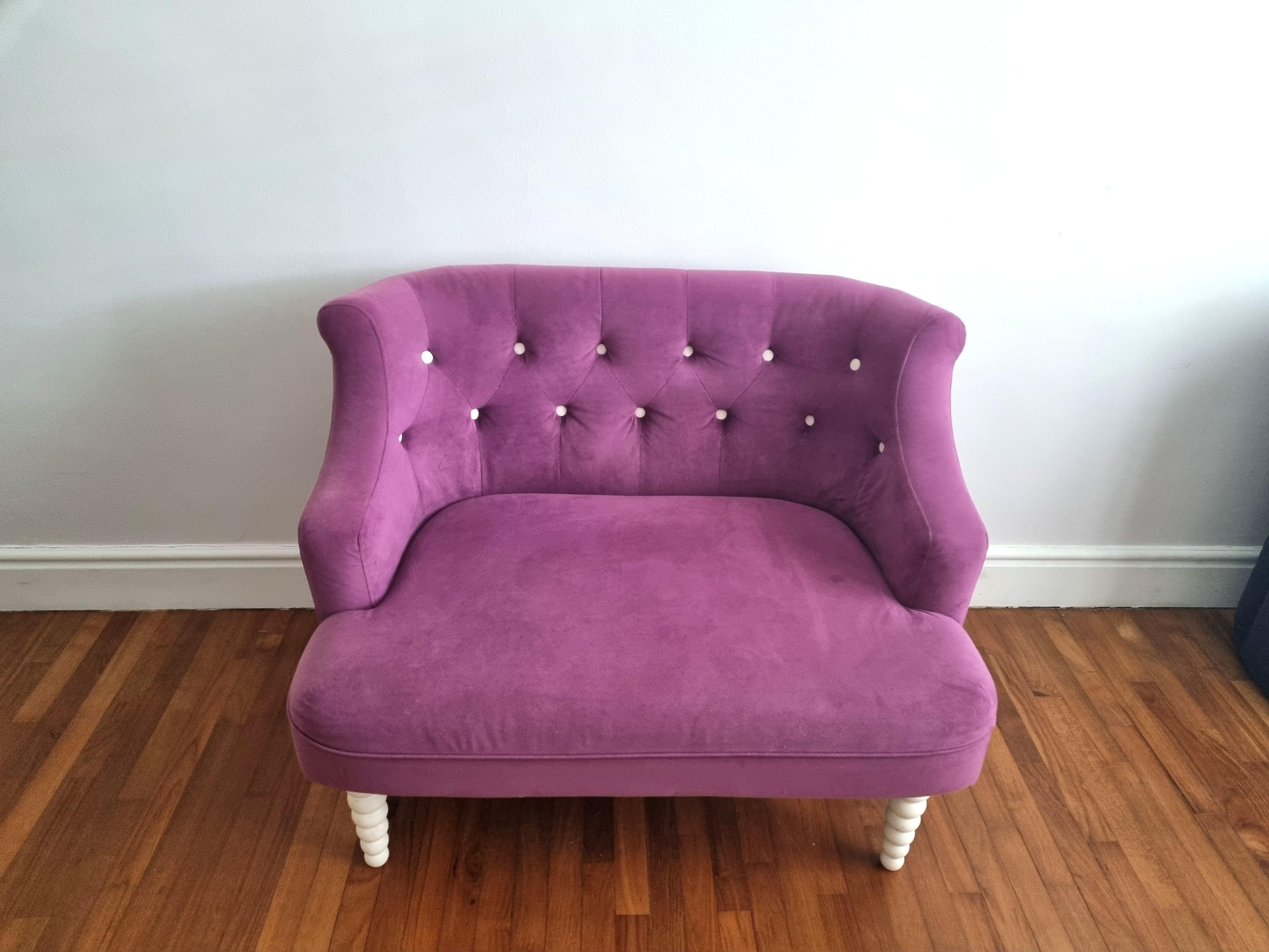 2 seater cozy love seat, Furniture & Home Living, Furniture, Sofas on