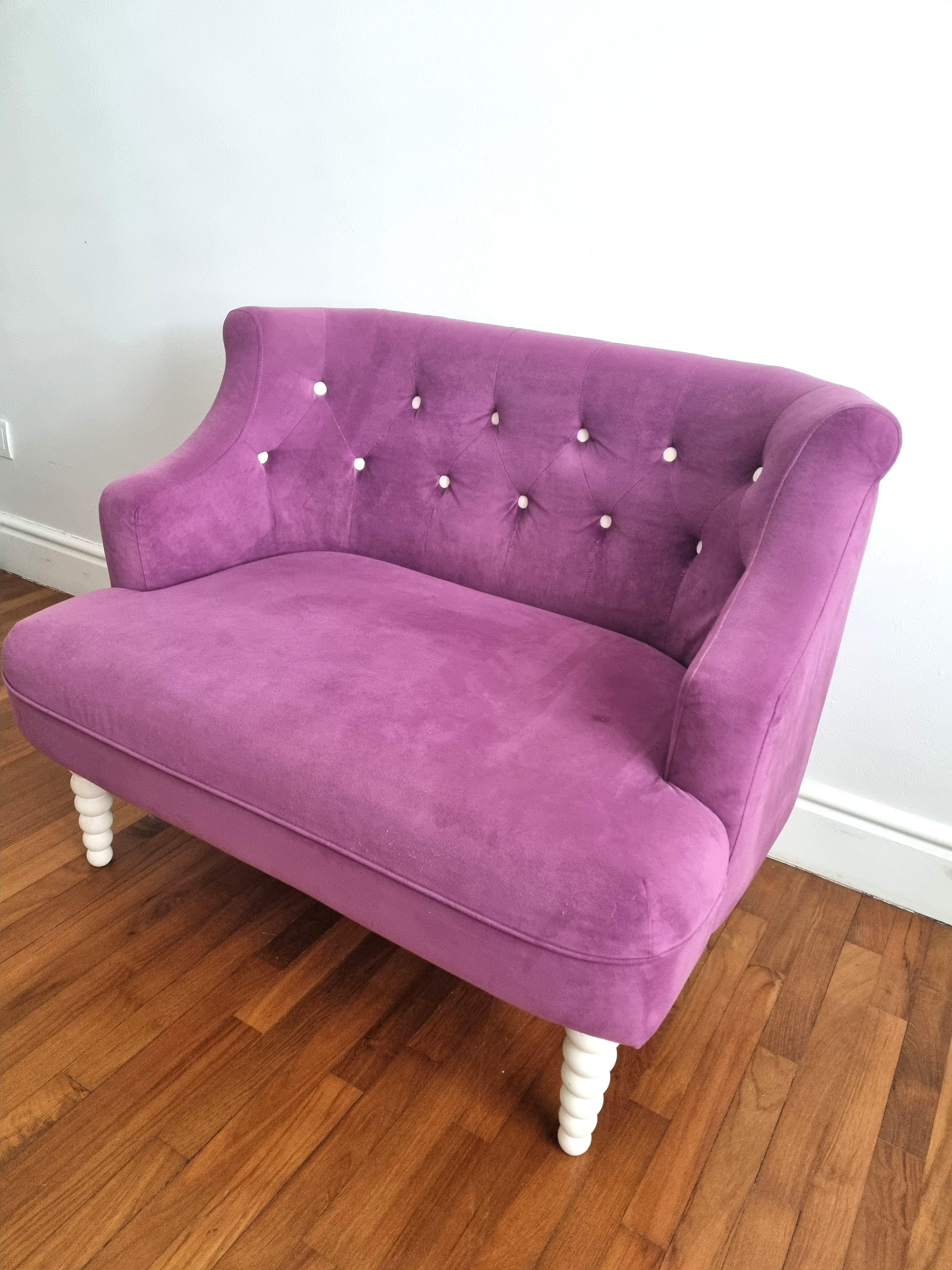 2 seater cozy love seat, Furniture & Home Living, Furniture, Sofas on