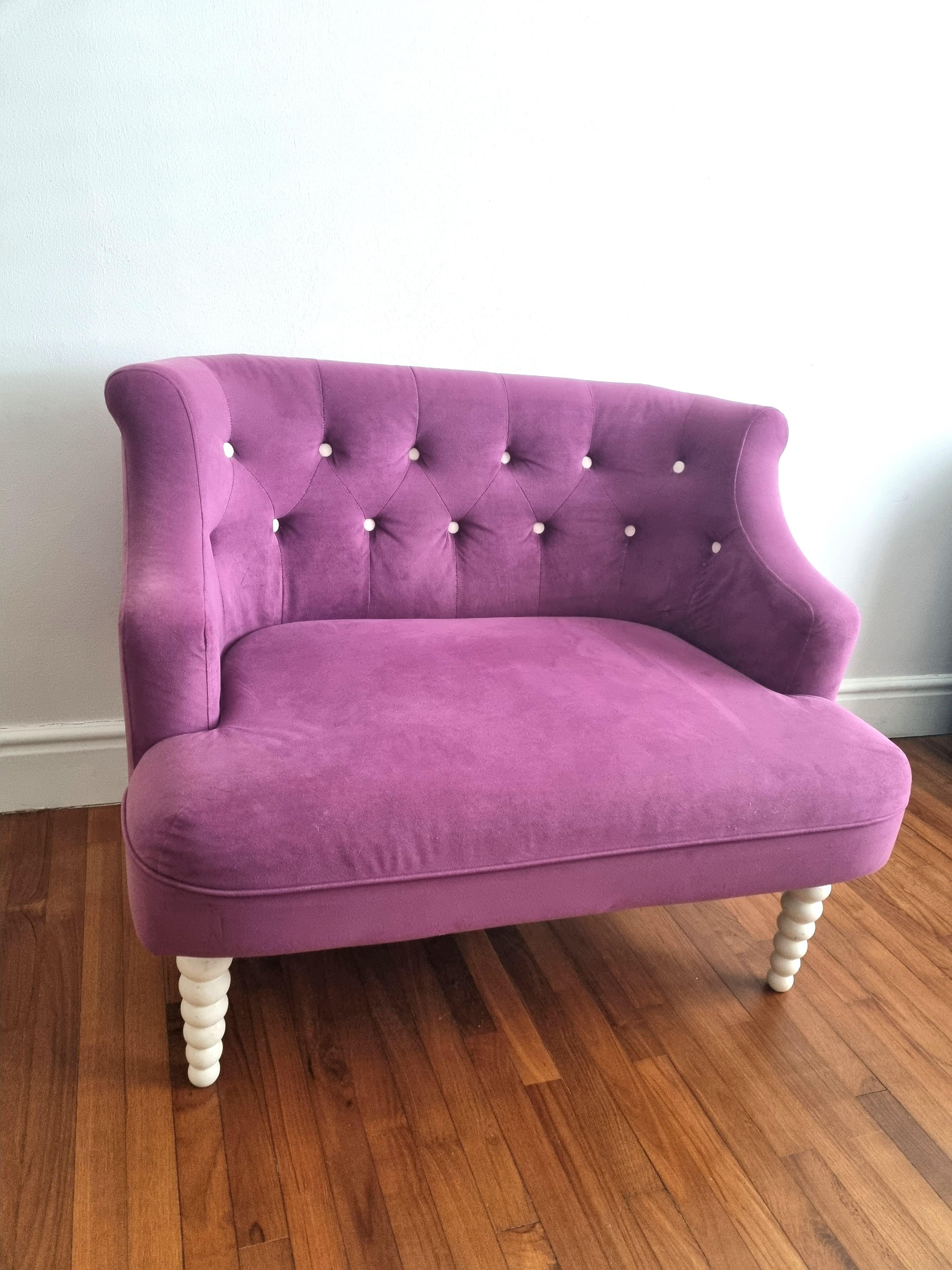 2 seater cozy love seat, Furniture & Home Living, Furniture, Sofas on