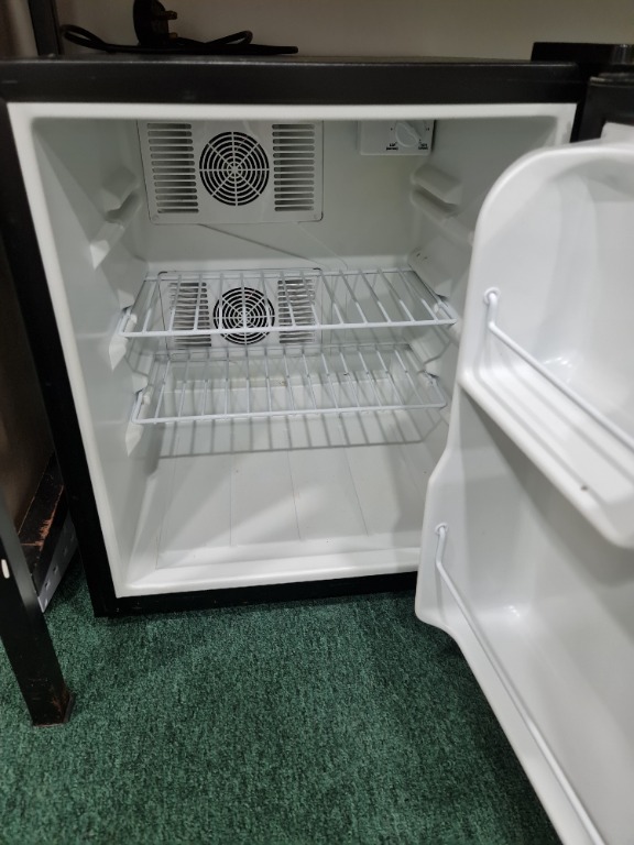 2nd hand Small Fridge, TV & Home Appliances, Kitchen Appliances