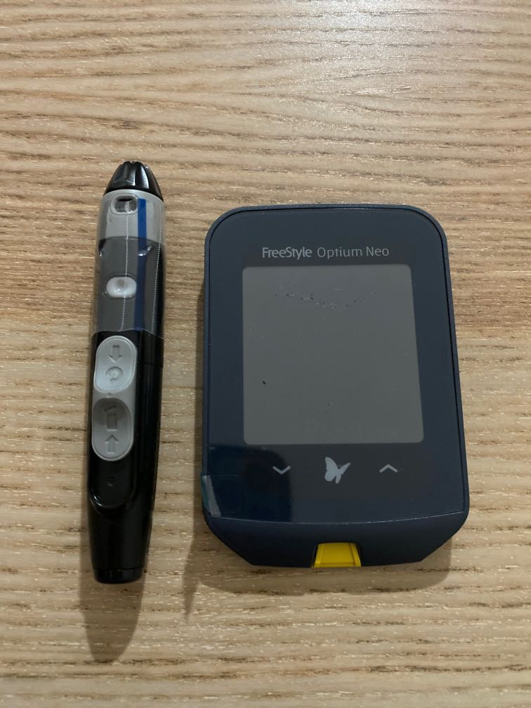 Abbott FreeStyle Optium Neo Blood Glucose Meter + Lancing Device