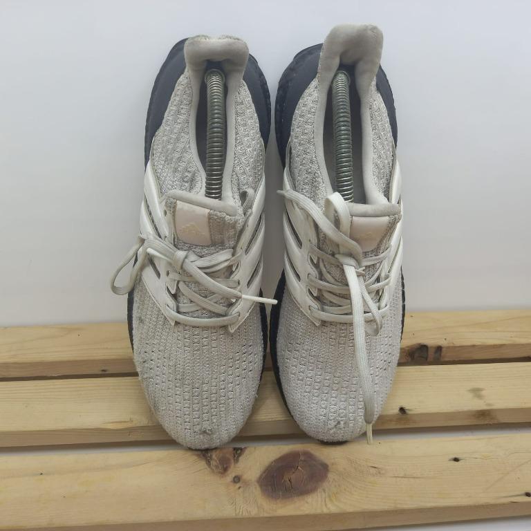 ADIDAS ULTRA BOOST MENS white DB3197 sneakers pria merk adidas type ADIDAS ULTRA BOOST MENS warna white size 42