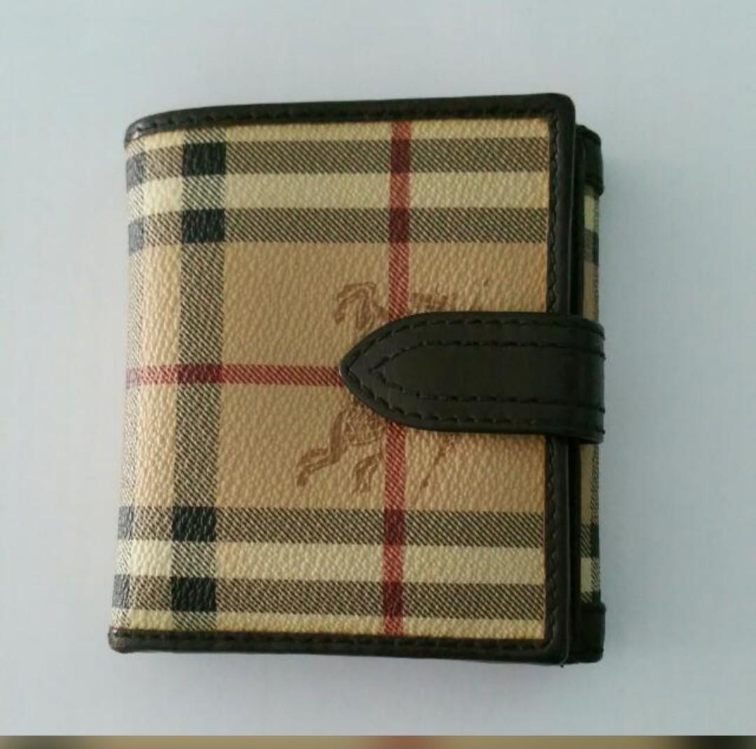 Burberry Wallet, Women's Fashion, Bags & Wallets, Wallets & Card holders on  Carousell