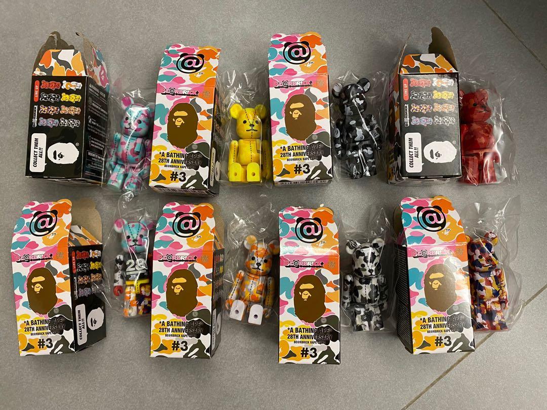 Bape bearbrick 28th #3 （分類：設計師玩具及盲盒）位於 Hong Kong。 由 bathingape1993 提交（商品編號 1120846292，圖片 1）。簡介： Bape bearbrick 28th #3 全新八隻包隱藏版 荃灣線交收 不收一千蚊紙。