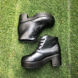 Black Boots