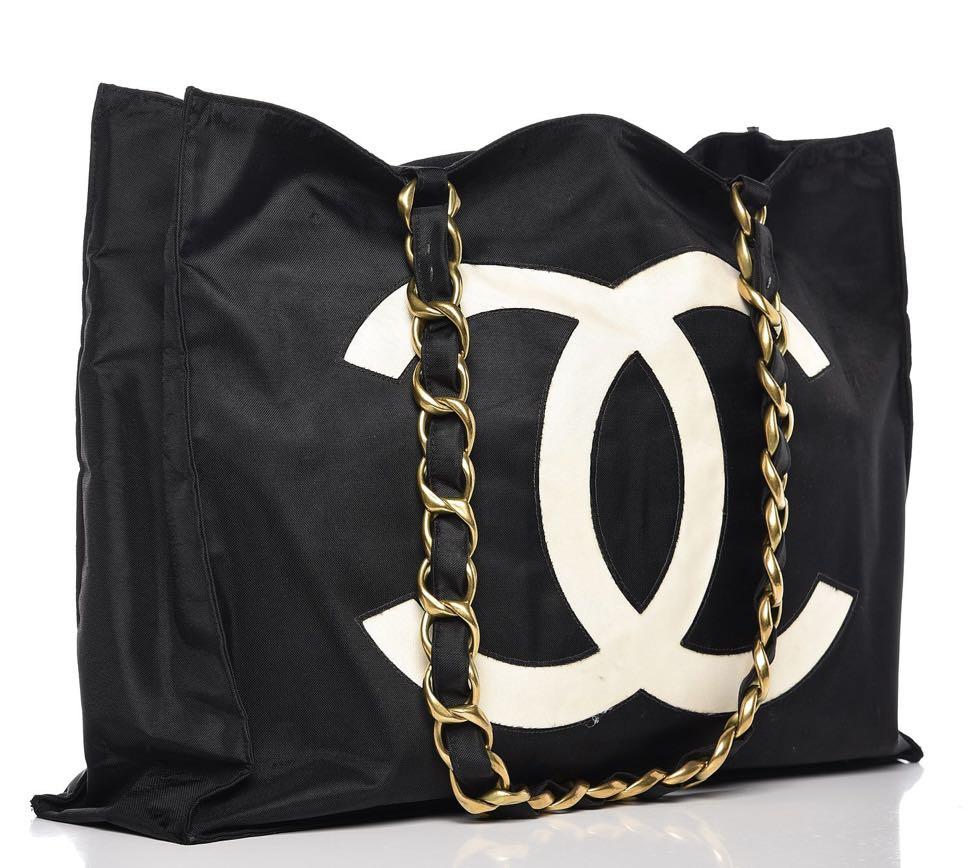 Chanel 1998 Debossed Caviar Leather Tote Bag (SHG-34525) – LuxeDH