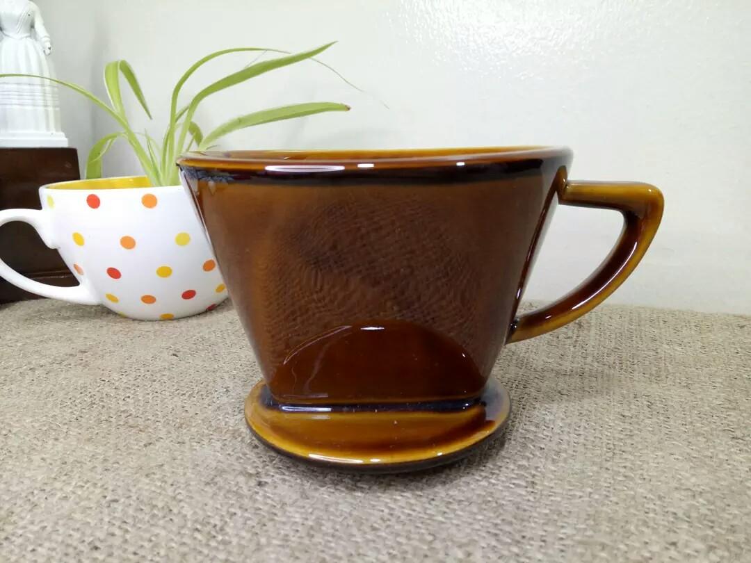 Coffee dripper (102) (Category: Coffee & Tea Tableware) located in Mandaluyong City. Submitted by aishoppe08 (Listing ID 1120931473, Image 1). Description: .