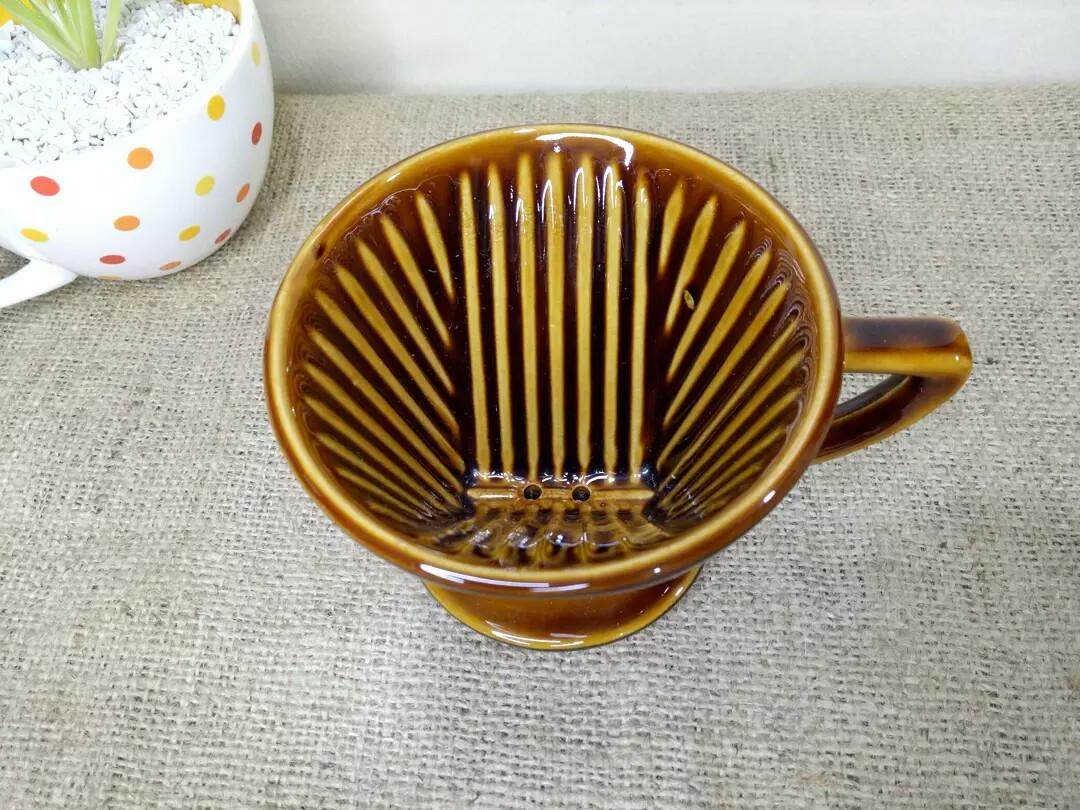 Coffee dripper (102) (Category: Coffee & Tea Tableware) located in Mandaluyong City. Submitted by aishoppe08 (Listing ID 1120931473, Image 2). Description: .