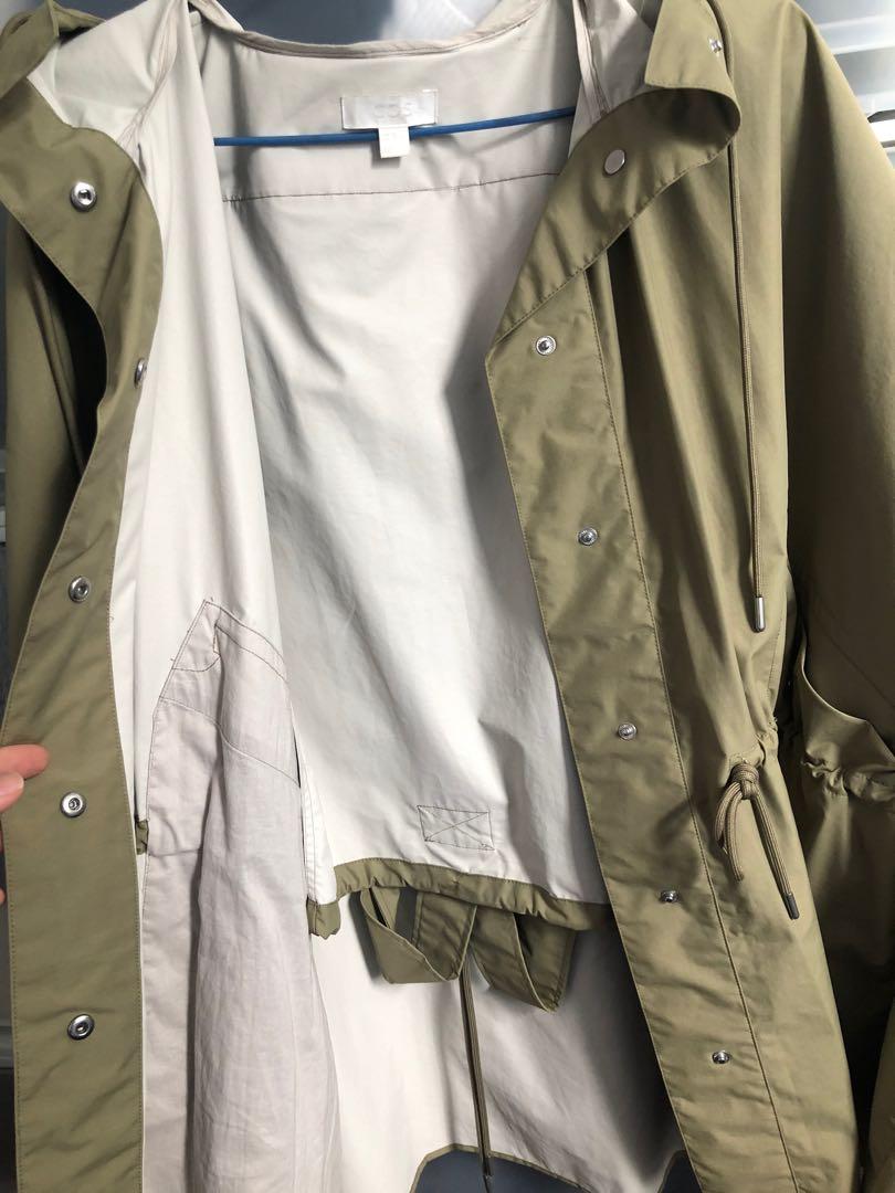 COS LIGHT PACKABLE RAINCOAT, 女裝, 外套及戶外衣服- Carousell