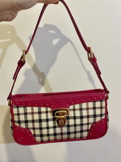 (Category: ) located in . Submitted by classluxxeph (Listing ID 1120970196, Image 1). Description: .