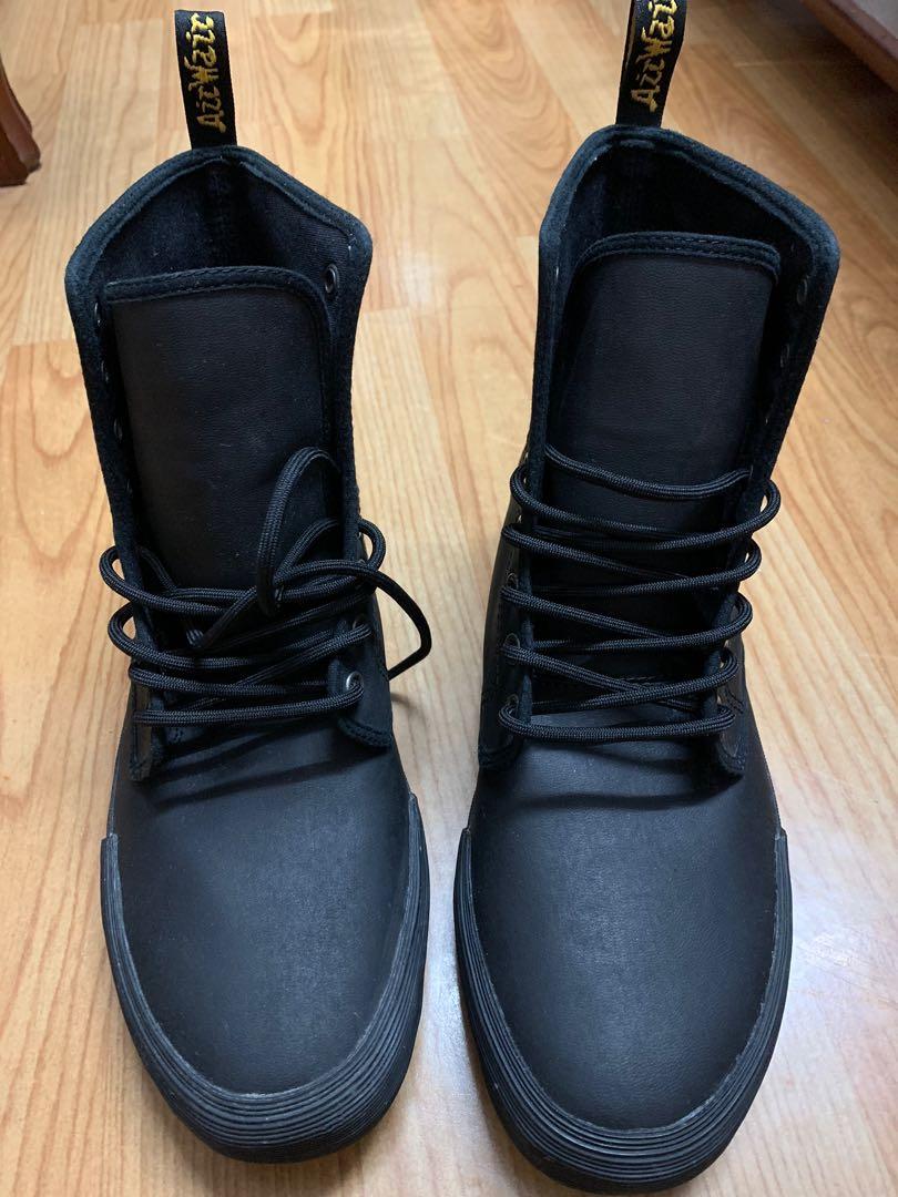 Winsted canvas outlet dr martens