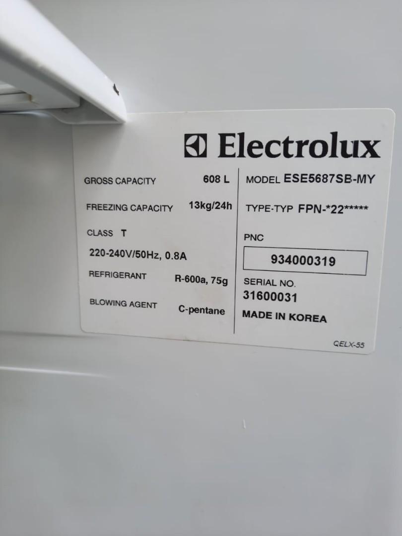 Electrolux auto ice maker side by side, TV & Home Appliances, Kitchen