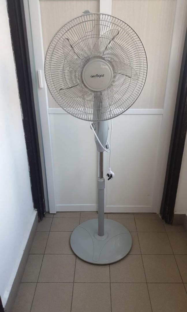 FREE standing fan (not working), TV & Home Appliances, Air Conditioners