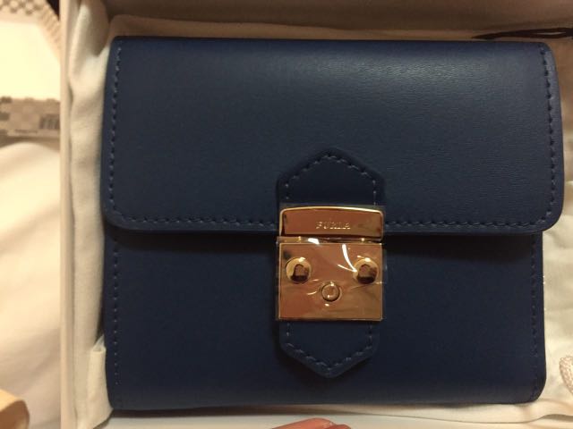 Furla metropolis wallet top