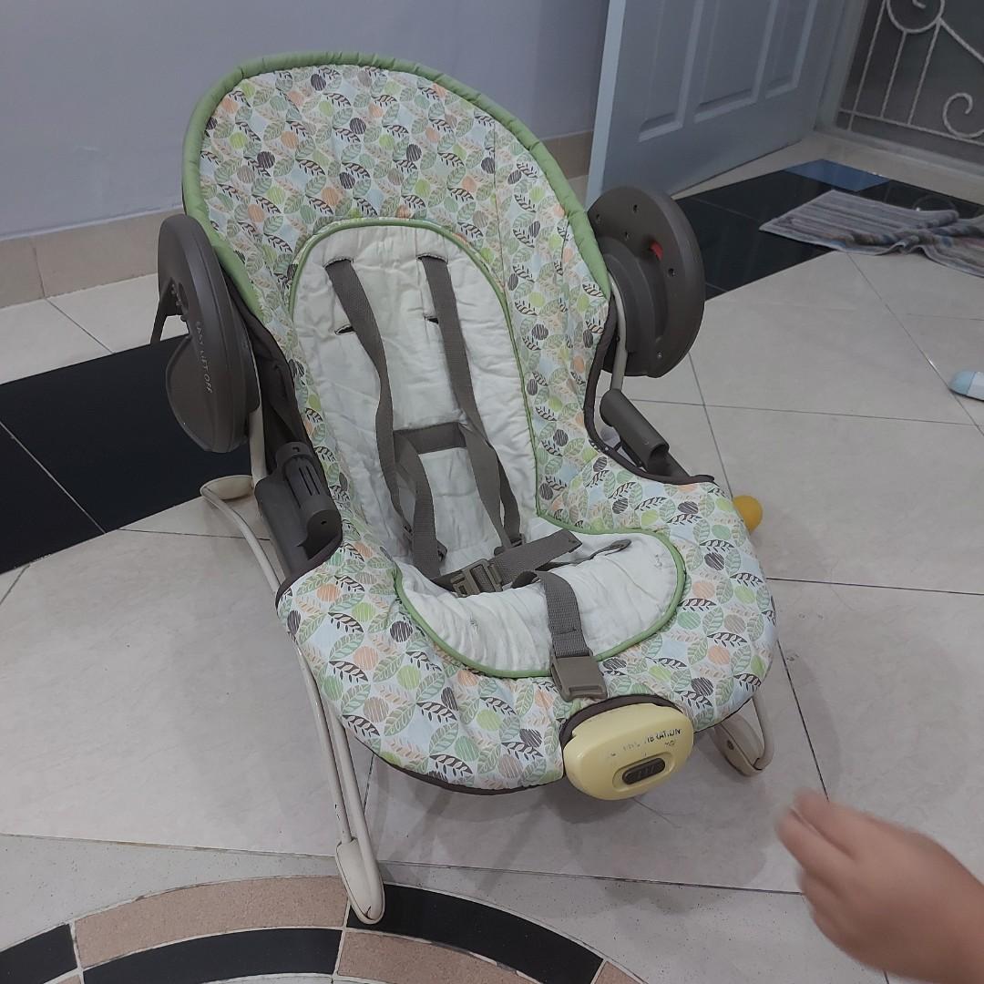 Graco Baby Bouncer With Soothing Vibration, Bayi & Anak, Kereta, Kursi