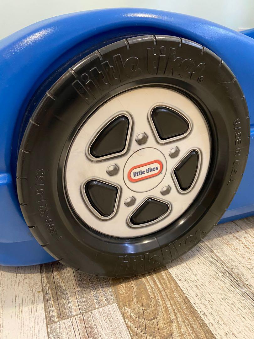 Little Tikes Blue Sports Car Twin Bed (Toddler Bed), Babies & Kids