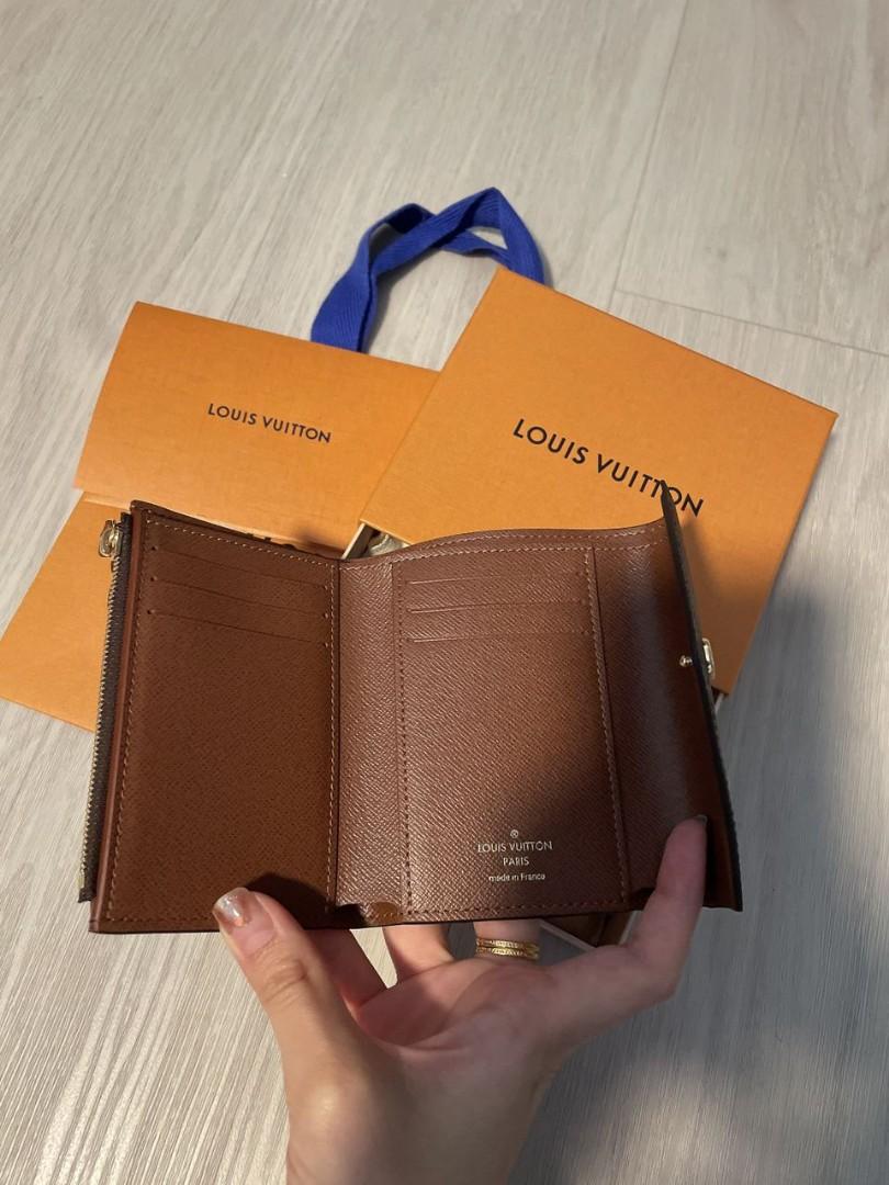 Michael Kors Bifold Wallet vs Louis Vuitton Victorine Wallet/DUPE