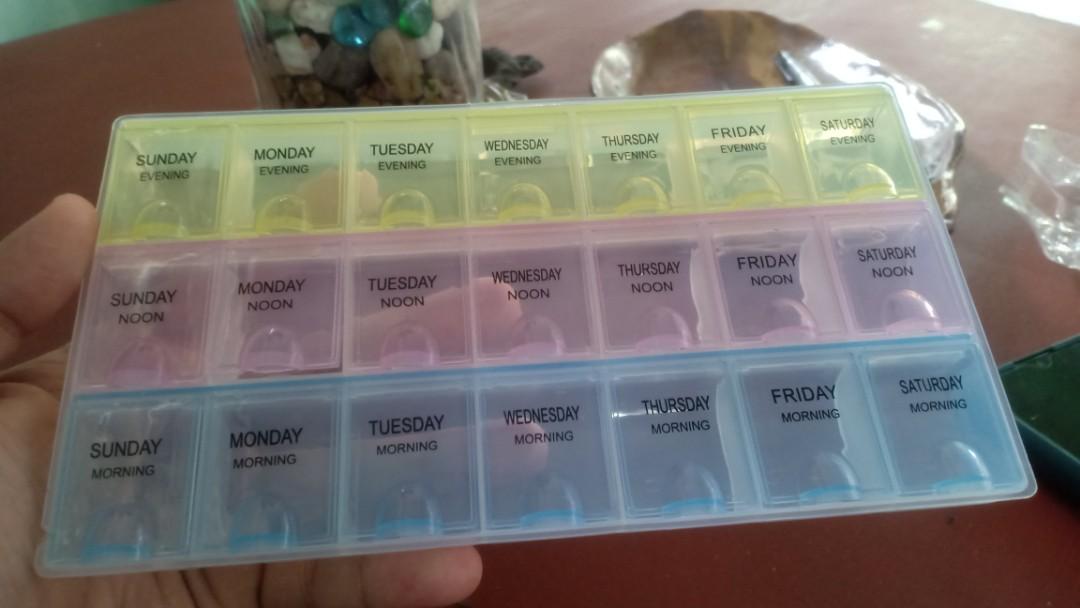 Medicine pill box (Category: Health Monitors & Weighing Scales) located in Bacoor. Submitted by detectiveshin (Listing ID 1120862860, Image 1). Description: new meet up: bacoor.