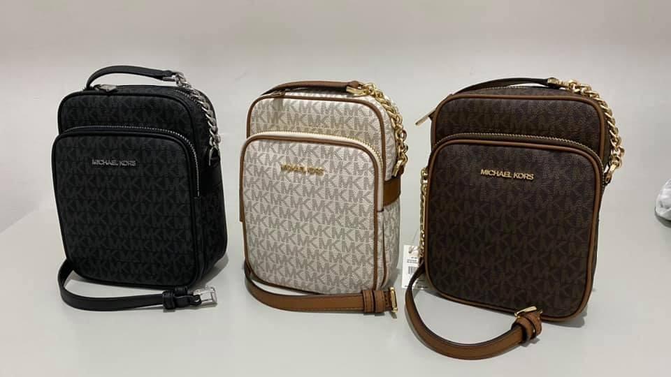 Michael kors jet set travel ns top