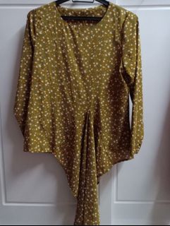 (Category: ) located in . Submitted by bella.closet (Listing ID 1120978532, Image 1). Description: .