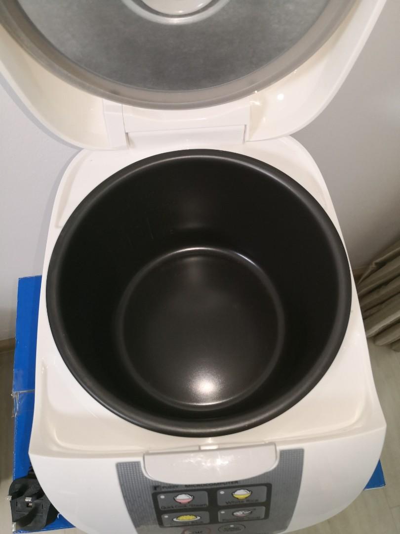 Panasonic rice cooker with Fuzzy Logic One Touch Operation. Hardly used