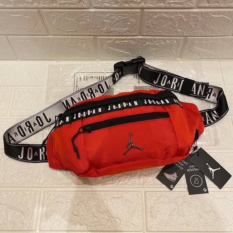 READY STOCK JORDAN WAIST BAG RED Fesyen Pria Tas Dompet Tas Selempang di Carousell